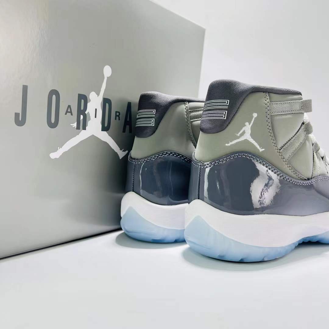 AIR JORDAN 11 RETRO COOL GREY