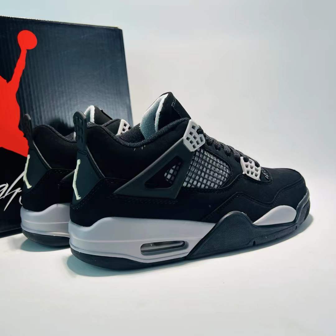 Air Jordan 4 Retro White Thunder