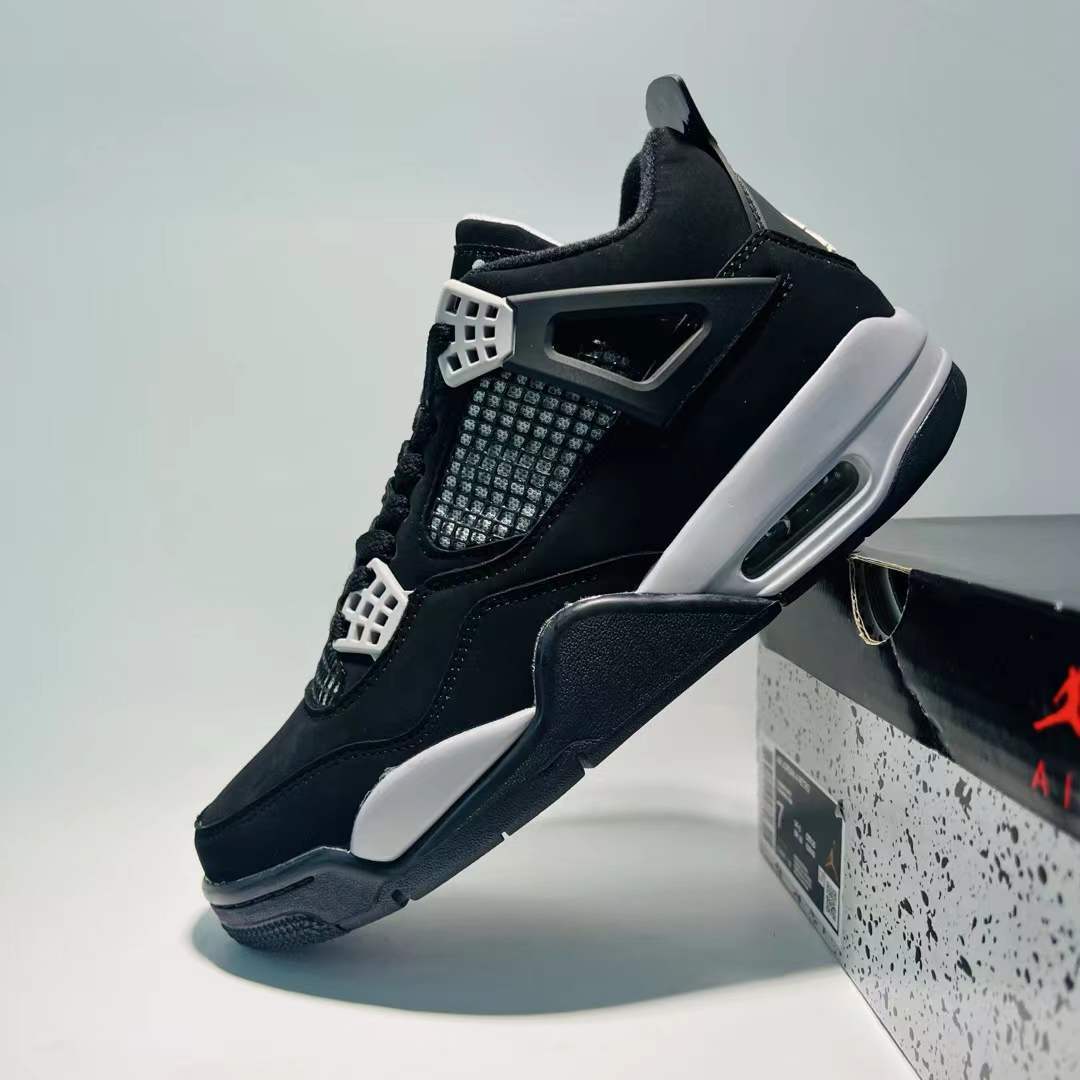 Air Jordan 4 Retro White Thunder